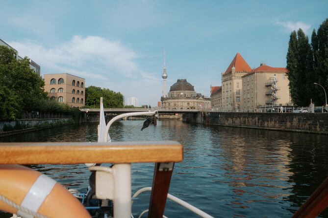 1-hour Sightseeing Boat Cruise Through Historic City Center - Crowd level and the vibe: calm, friendly, and not overly chaotic