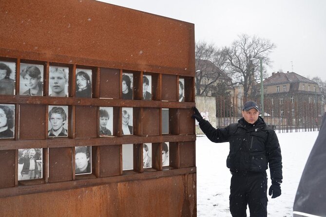 2.5-Hour Berlin Wall and Memorial Sites Walking Tour - Gleim Tunnel and Bernauer area moments: seeing the Wall’s hard edges