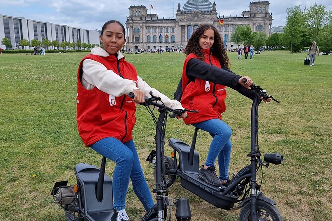 3-H E-scooter Sightseeing Tours in Berlin - Checkpoint Charlie: Cold War History on the Move