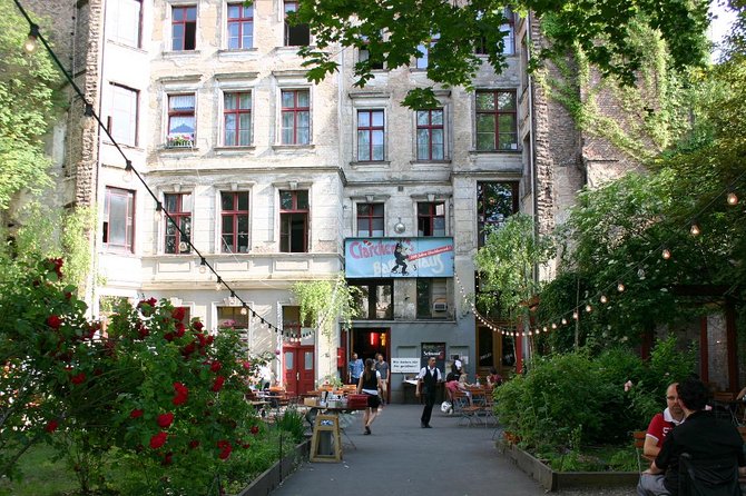 3-Hour Bike Tour of Tiergarten and Berlin's Hidden Places - Poststraße start: how the 3-hour pace really works