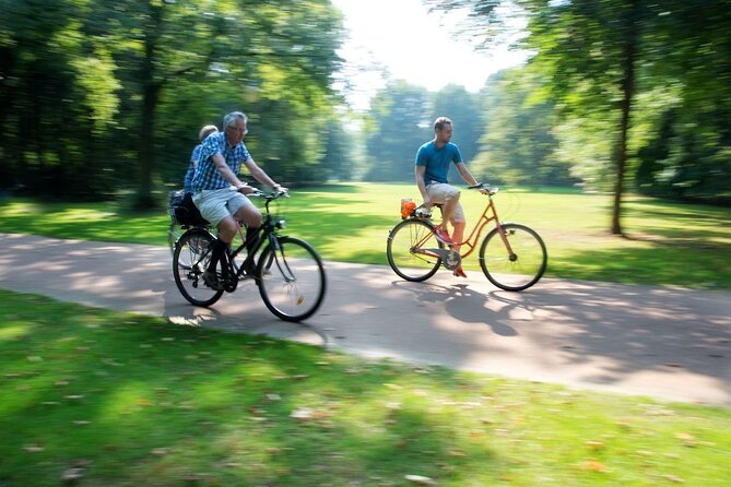 3-Hour Bike Tour of Tiergarten and Berlin's Hidden Places - Nikolaiviertel and Märkisches Museum: Berlin’s origin meets its constant reinvention