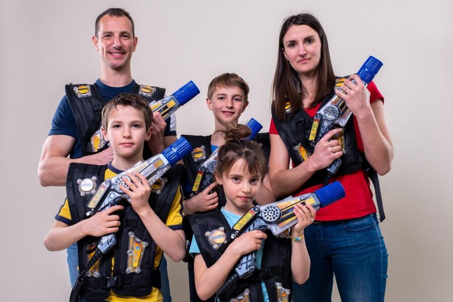 3 round zone Premium Lasertag - Check-in and briefing: quick, multilingual, and not a school lecture
