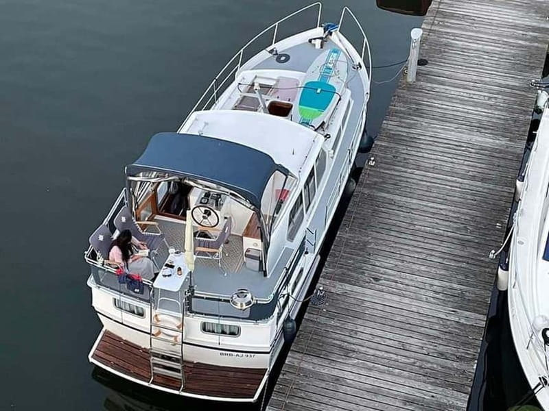4h Harbor and Castle Sightseeing Cruise, our most booked! - Meeting at Glienicker Bridge: the start of a perfect photo day