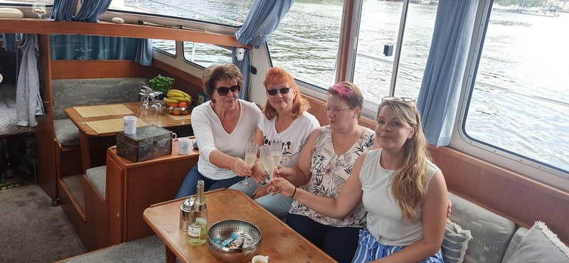 4h Harbor and Castle Sightseeing Cruise, our most booked! - Should you book this Potsdam harbor and castle cruise?