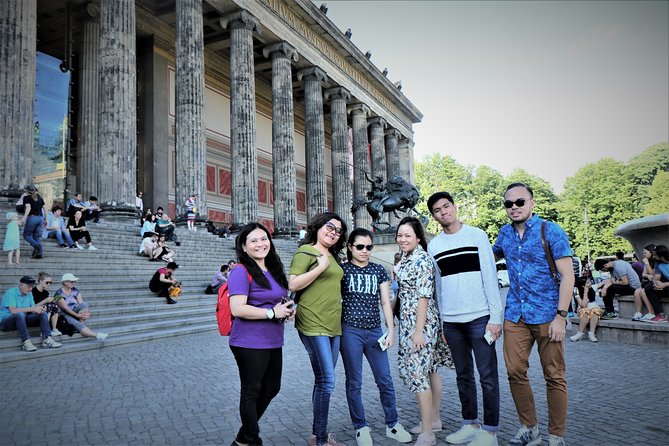 5hours: Guide, Chauffeur & Photographer in Berlin private Tour - Museum Island and Berlin Cathedral: big art-and-architecture energy