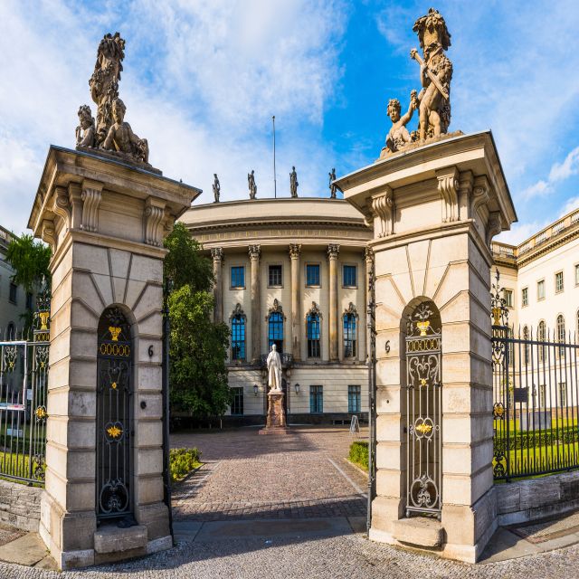 Albert Einstein in Berlin Private Guided Tour - Choosing the Right Option: 2 vs 3 vs 7 Hours