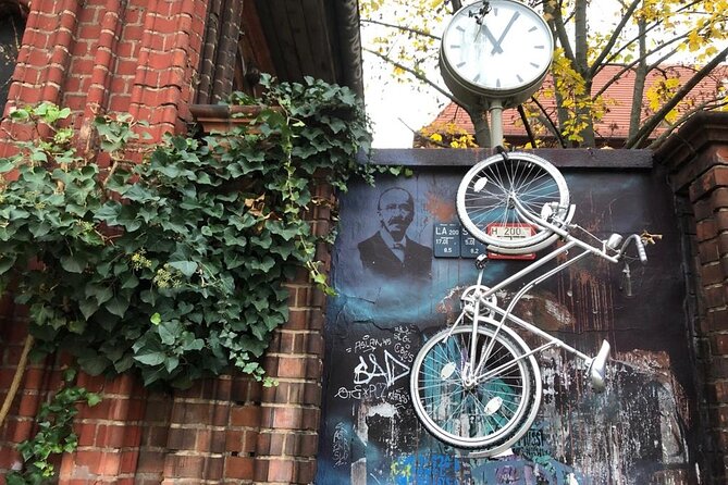 Alternative Berlin & Street Art Tour - The Guide Factor: What Cole’s Style Adds to the Walk