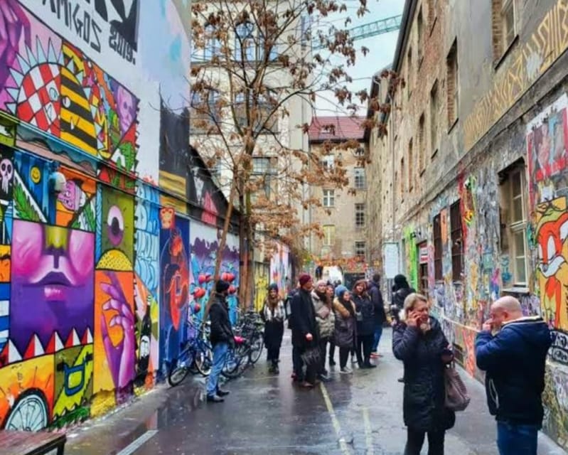 Alternative Berlin / Street art tour - Private group - Beyond the murals: industrial spaces, green initiatives, and urban experiments
