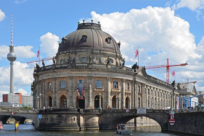 An Introduction to Berlin Walking Tour - Bebelplatz and Museum Island: the shift from destruction to institutions