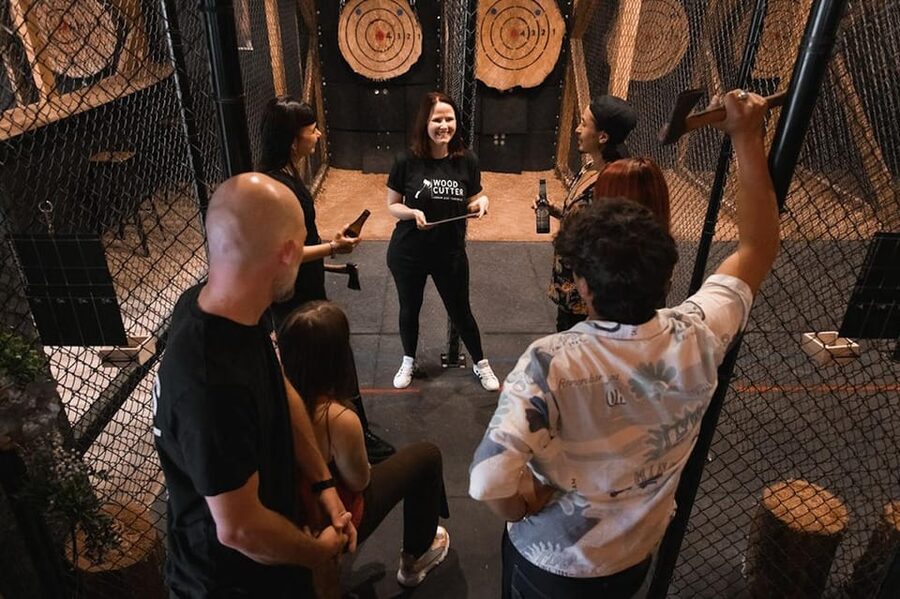 AXE THROWING EXPERIENCE IN BERLIN - Key Points Before You Go