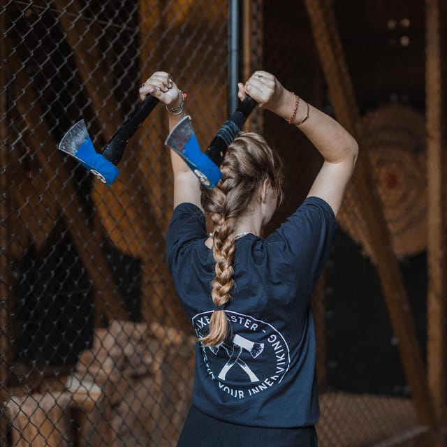 AXE THROWING EXPERIENCE IN BERLIN - Should You Book Axe Throwing in Berlin at WoodCutterBerlin?