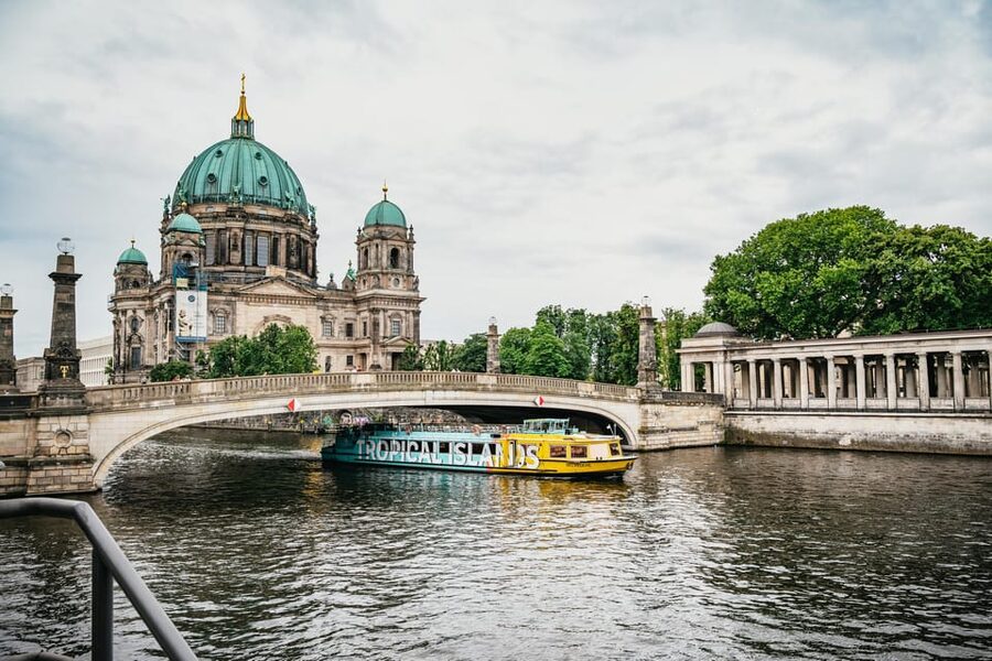 Berlin: 1-Hour City Sightseeing Cruise - The eastbound leg: Berlin Cathedral, Humboldt Forum, and Marstall views