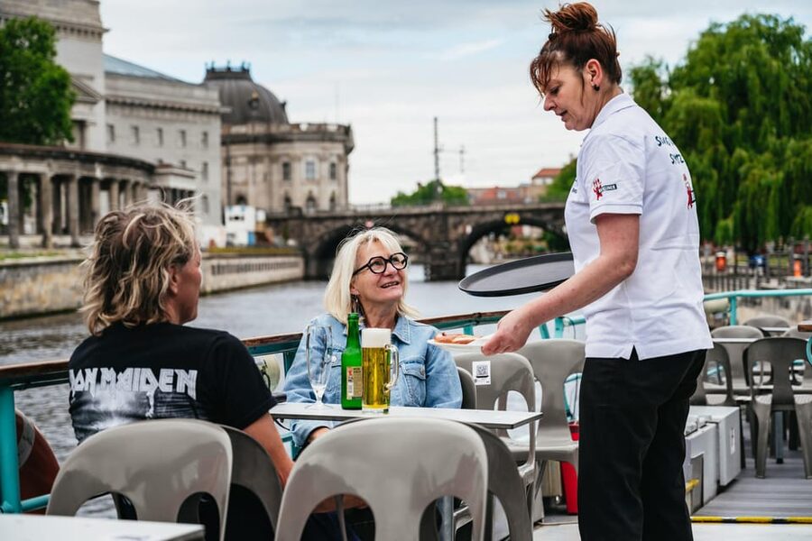 Berlin: 1-Hour City Sightseeing Cruise - Is it worth $25 for an hour on the Spree?