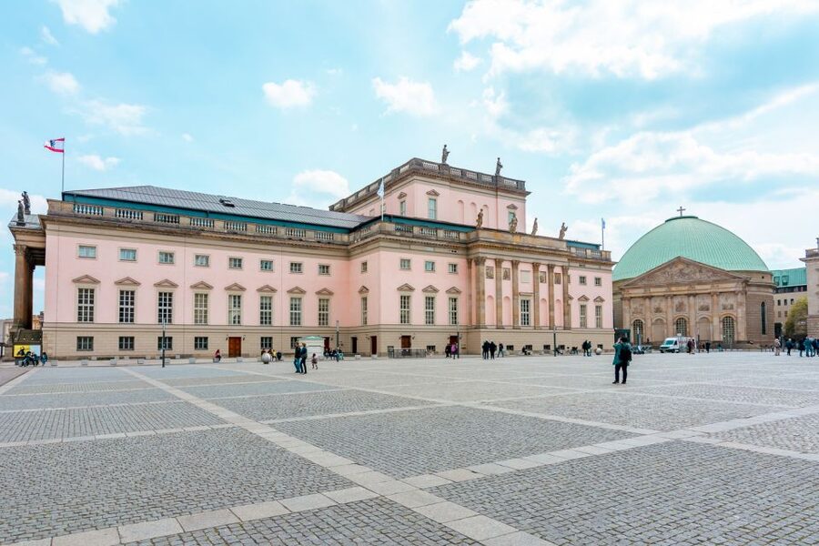 Berlin: 1-Hour Guided Tour of the Historic Center - Guide style: certified, story-driven, and funny in the right moments