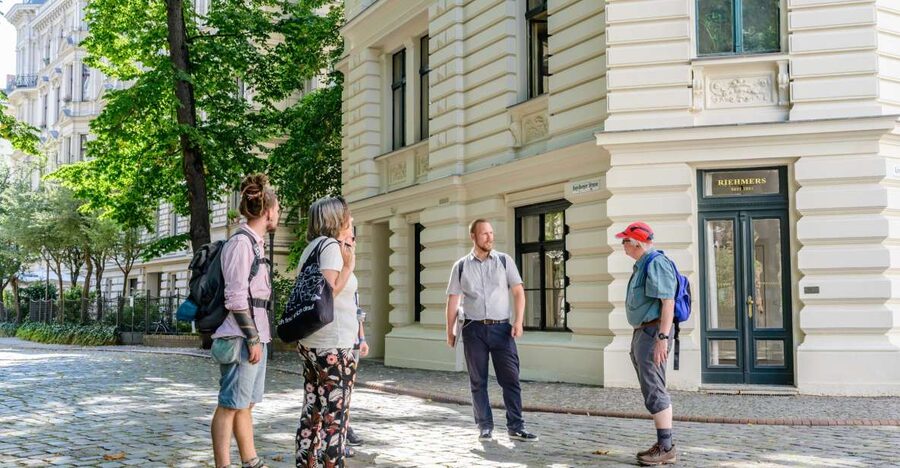 Berlin: 2.5-Hour Walking Tour through Kreuzberg 61 - From Platz der Luftbrücke into the district’s built story