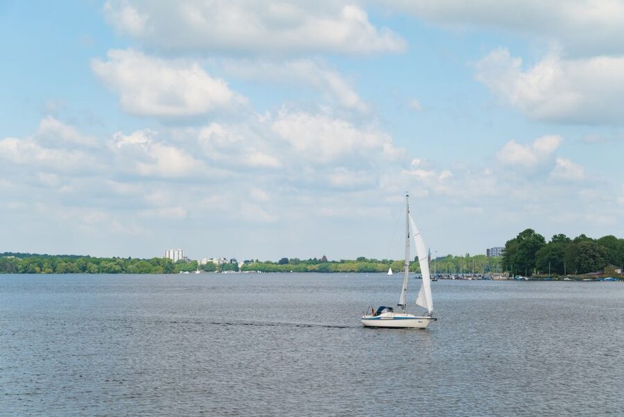 Berlin: 2-Hour Lake Oberhavel Cruise from Tegel - Where to meet: Tegel/Greenwichpromenade Bridge 2