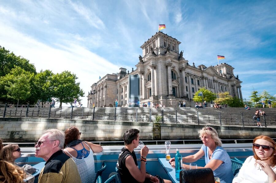 Berlin: 3.25-Hour Spree & Landwehrkanal Boat Tour - Key things I’d plan around