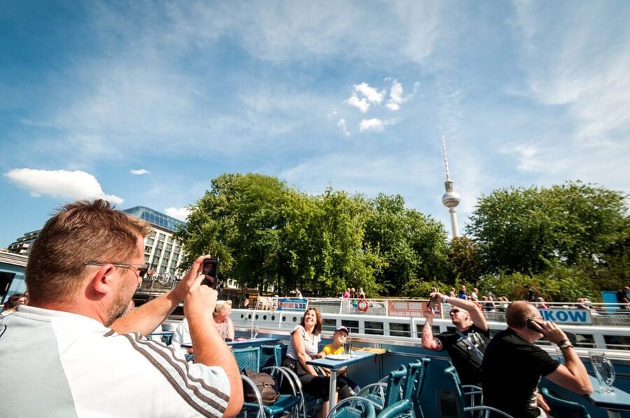 Berlin: 3.25-Hour Spree & Landwehrkanal Boat Tour - How the audio and narration really work (and how to hear it)
