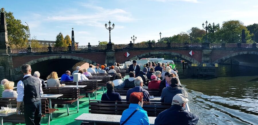 Berlin: 3.5-Hour Sightseeing Cruise on the Spree River - Price and value: is $30 worth a 3.5-hour cruise?