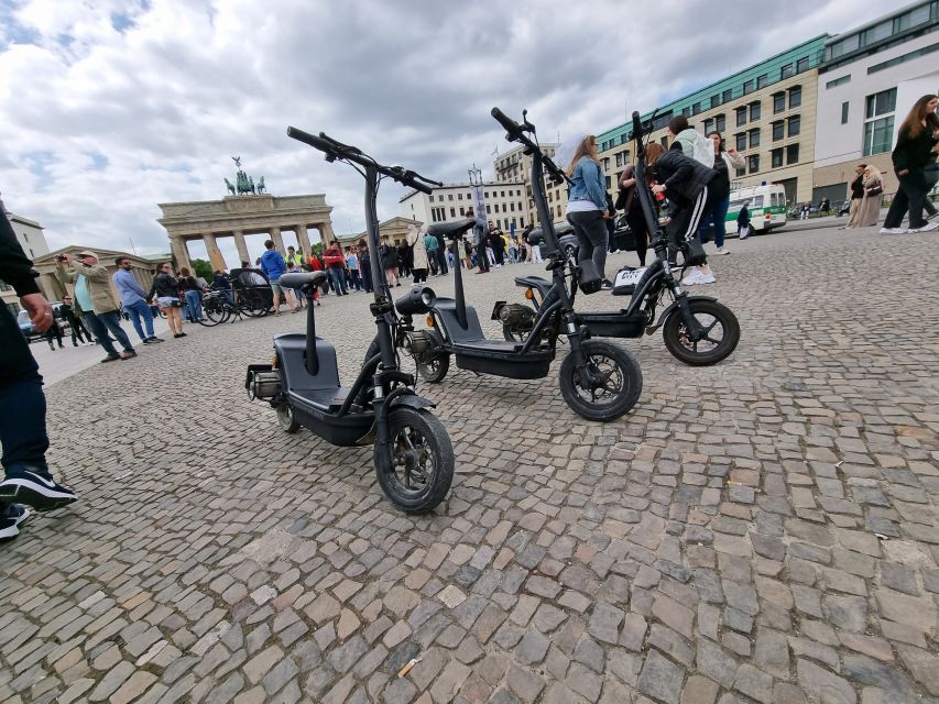 Berlin: 3-H VIP Private E-Scooter Highlights Tour - From Spree River glide to Checkpoint Charlie’s classic photo
