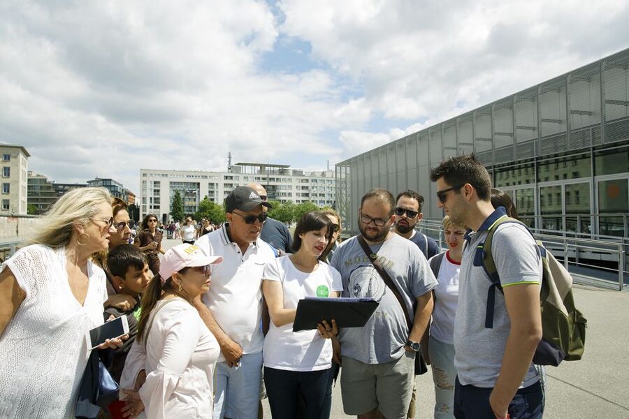 Berlin: 4-Hour Guided Highlights Tour in Spanish - From Hitler’s Rise to Gestapo Headquarters Remains