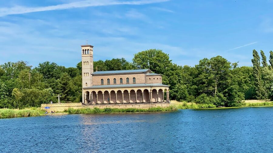 Berlin: 7 Lakes Boat Tour through the Havel Landscape - On-board practical tips: toilets, snacks, and how to prepare for German commentary