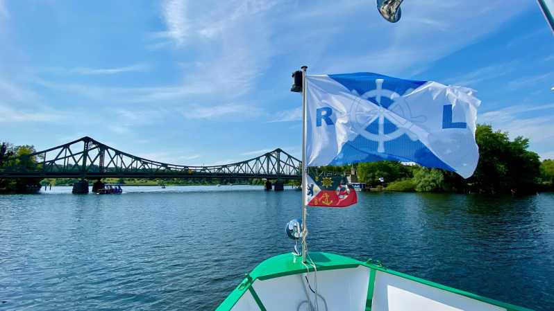 Berlin: 7 Lakes Boat Tour through the Havel Landscape - Wannsee villas and the House of the Wannsee Conference: seeing politics and power from the water