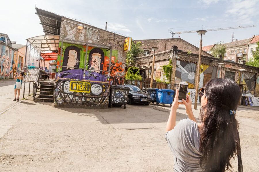 Berlin: Alternative Bike Tour of Kreuzberg & Friedrichshain - Key things to watch for