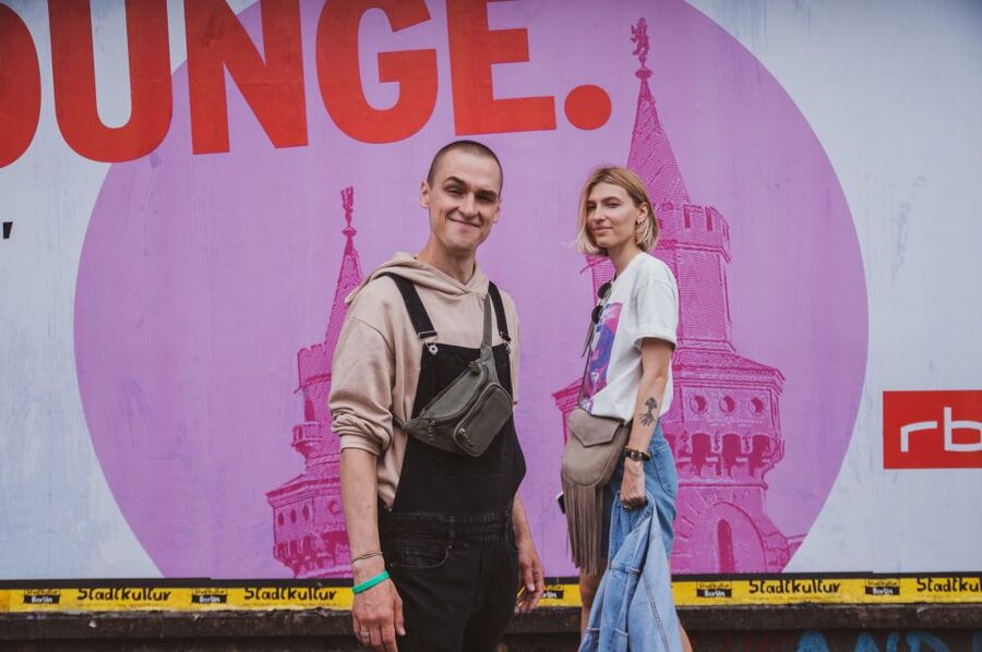 Berlin: Alternative Culture Walking Tour & Photoshoot - RAW-Gelände: the creative quarter stop that changes the mood