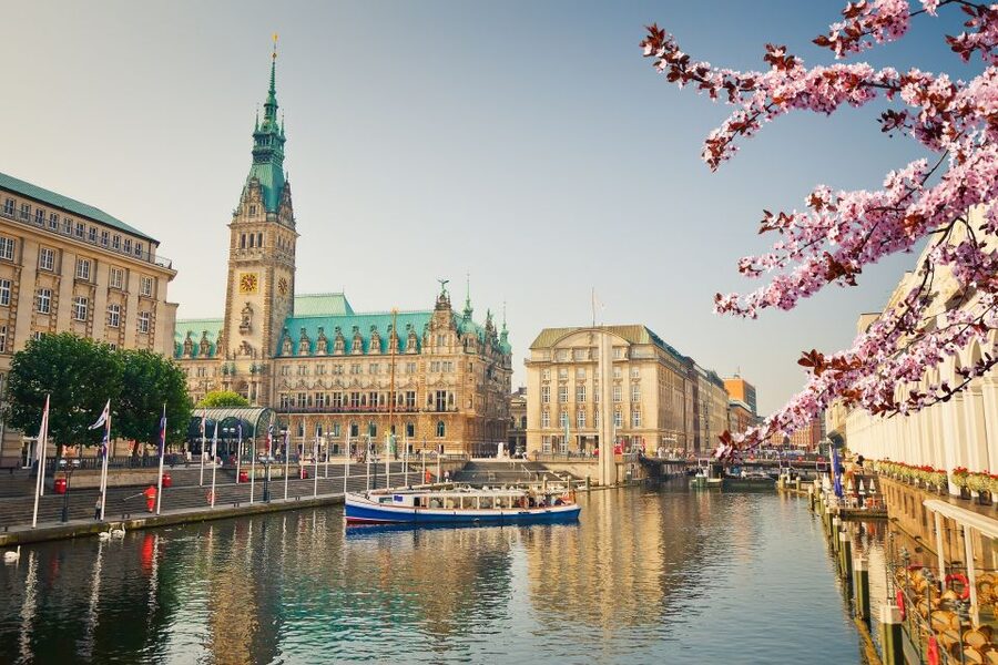 Berlin and Hamburg: Shore Excursion Tour Package - Should you book this Berlin and Hamburg shore excursion package?