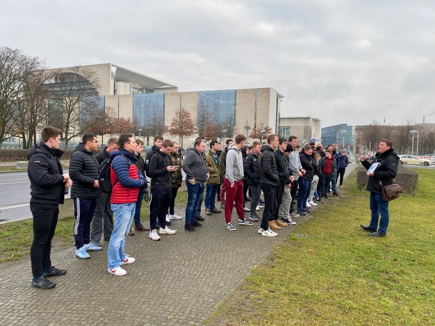Berlin Battlefield Tour - Operation Berlin 1945 - Platz der Republik: Mapping Strategy onto Today’s Berlin