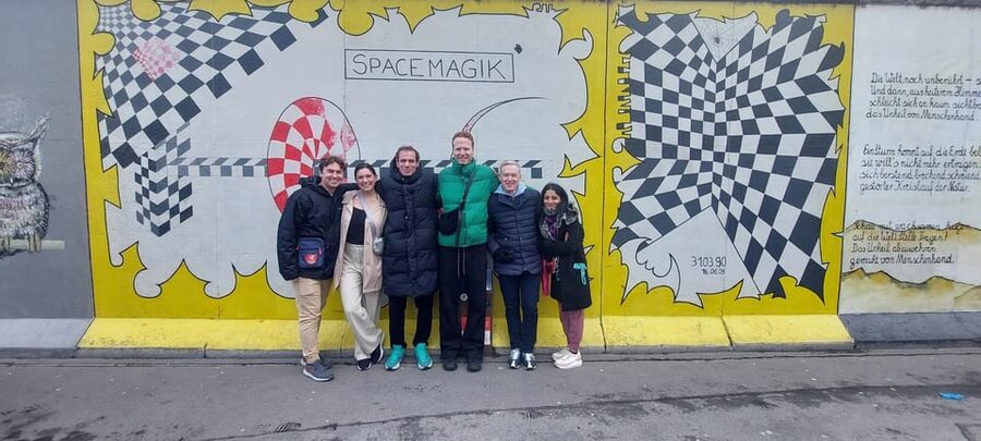 Berlin: Berlin Wall & East Side Gallery Walking Tour - Key highlights worth your time