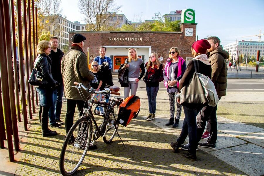 Berlin: Berlin Wall Tour Berlin East West - What’s included and what you’ll plan yourself