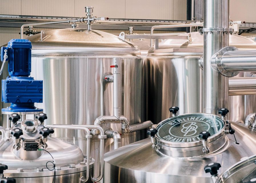 Berlin: Berliner Berg Brewery Tour with Beer Tasting - Stop 2: The 45-minute beer tasting where styles make sense