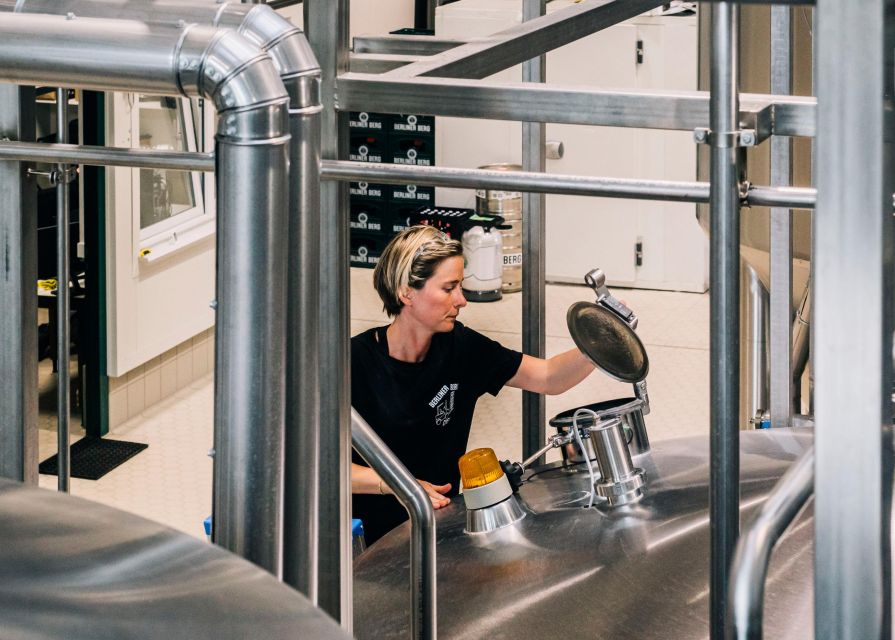 Berlin: Berliner Berg Brewery Tour with Beer Tasting - Before you go: rules, age limits, and the German language reality