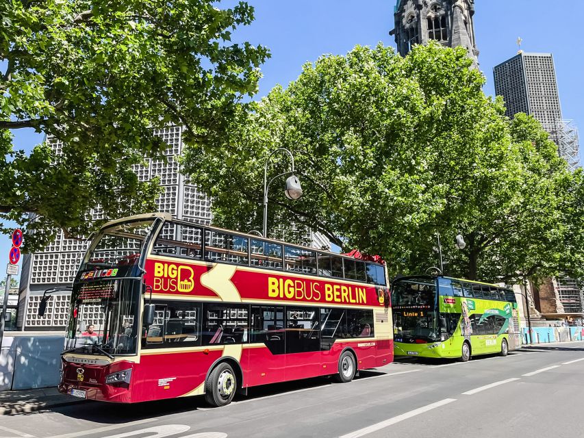 Berlin: Big Bus Hop-On Hop-Off Sightseeing Tour & Currywurst - East Side Gallery on the Blue Line: a must if you care about street-level Berlin