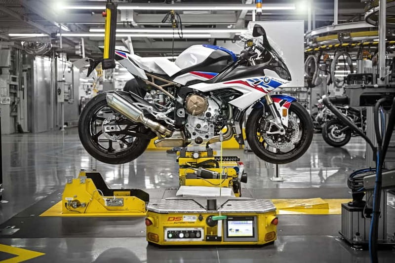 Berlin: BMW Motorrad Production – See How Bikes Are Built - The 1.5-hour factory guided tour: how the line stays moving