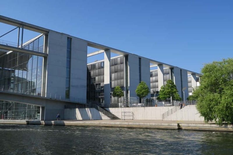 Berlin: Boat Sightseeing Cruise with Audioguide - FAQ