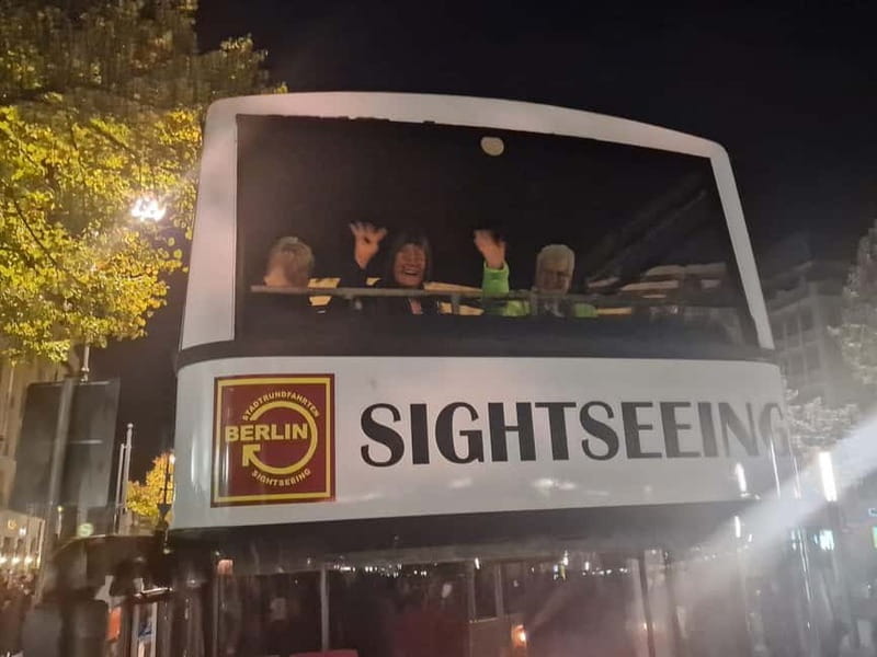 Berlin: Bus Tour by Night with Live Commentary - Kurfürstendamm Start Point: Getting Positioned for the Best Night Views