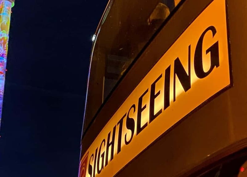Berlin: Bus Tour by Night with Live Commentary - Brandenburg Gate Finale: The Classic Berlin Shot With a Twist