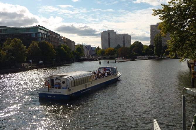 Berlin Capital 4-Course Sunset Dinner Cruise Including Drinks - The 4-course dinner: cucumber soup, potato salad, and nougat lasagne
