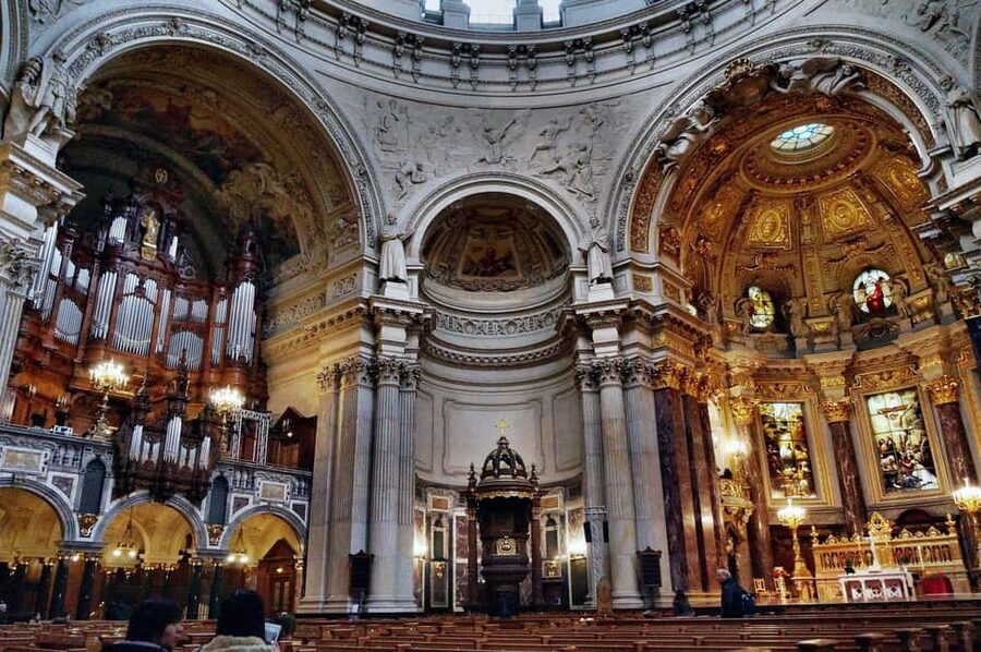 Berlin Cathedral Ticket & Audio Tour with a City Walk - Languages, Pace, and the One Thing You Must Bring