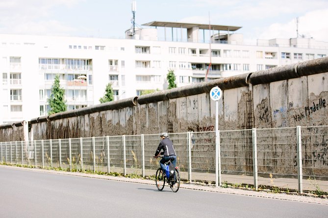 Berlin City Bike Tour with Beer Garden Stop - The Reichstag Story and the Nazi Rise Connection