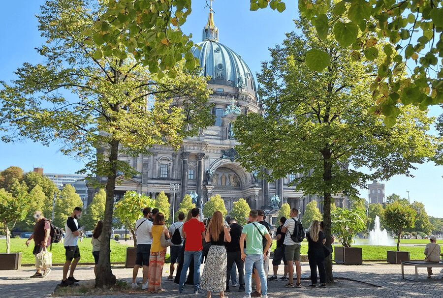 Berlin: City Highlights Express & Panorama Roof Terrace - Humboldt Forum to Berlin Palace: Royal Power Meets Modern Focus