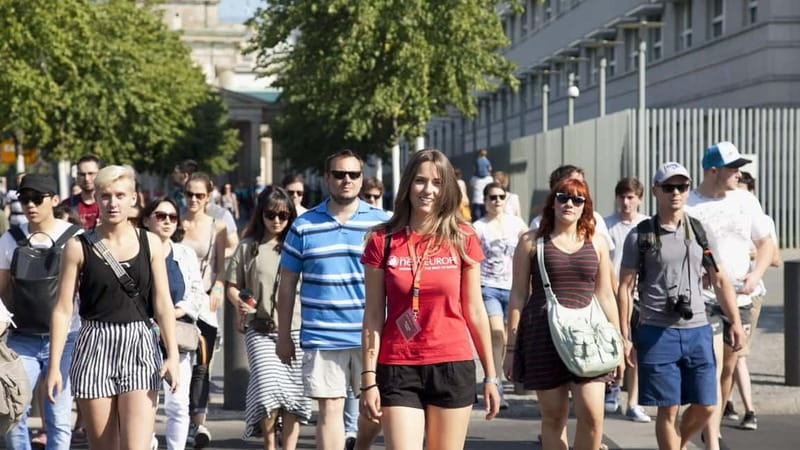 Berlin: City's Highlights Walking Tour - Start at the Brandenburg Gate Starbucks and Get Your Bearings