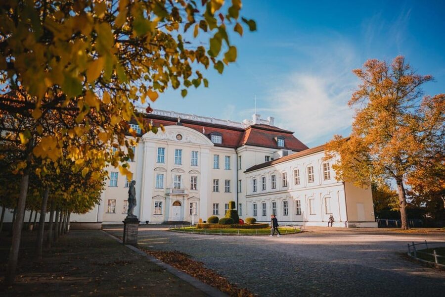 Berlin: Classical concerts in Köpenick Palace - Aurora Hall - Inside Aurora Hall: what the space means for the music
