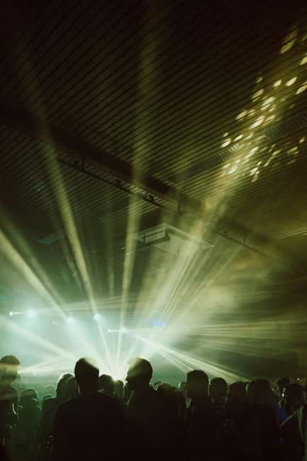 Berlin Club Culture: Experience 3 Iconic Clubs in One Night - Stop 1 at Viby: a soft landing with melodic house and chart throwbacks