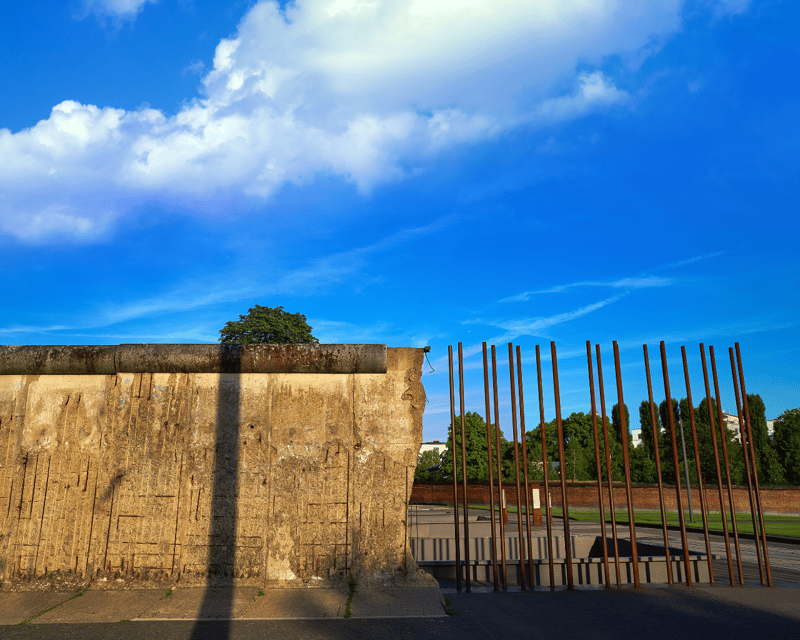 Berlin: Cold War History and Berlin Wall Guided Walking Tour - The Berlin Wall Remnants and a 200-Meter Stretch You Can Feel