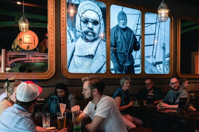 Berlin Combo: Hop-On-Hop-Off Bus and Icebar Ticket - Mitte, the Reichstag Area, and Beyond: Stops 9–14
