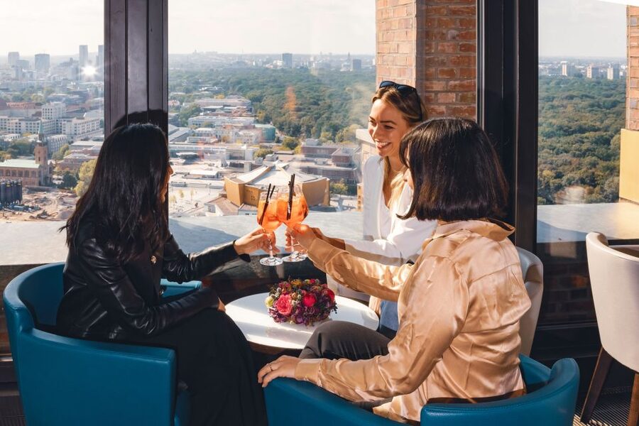 Berlin: Combo-Ticket for Panoramapunkt with Crémant at Café - Berliner Blicke on Potsdamer Platz: history that changes with your eye